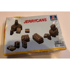 Vintage 1994 Italeri 1:35 Scale Model Jerrycans Kit No. 402, Wargaming, Ages 10+